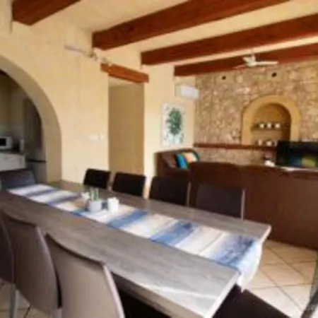 5 Bedrooms Villa With Terrace At IX Xaghra Gozo * Xaghra