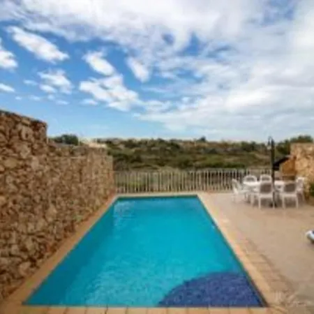5 Bedrooms Villa With Terrace At IX Xaghra Gozo * Xaghra